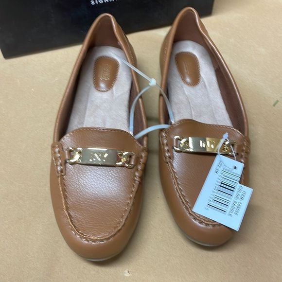 Jones New York signature Loafers - Picture 2 of 6